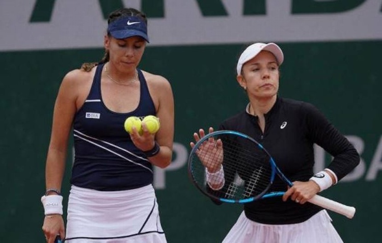 Giuliana Olmos y Fichman se quedan sin semifinales en WTA Finals