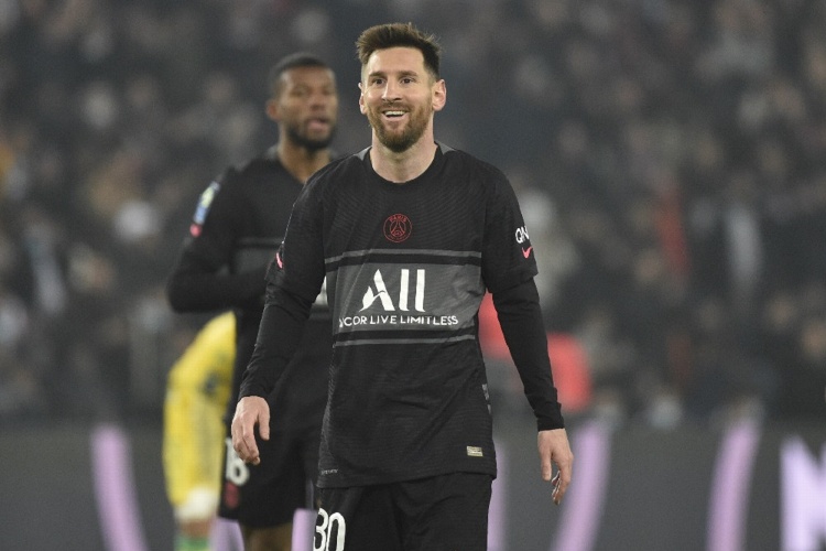 Messi y Mbappé salvan de la catástrofe al PSG 