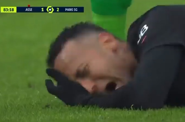 Neymar sufre terrible lesión y termina llorando (VIDEO)
