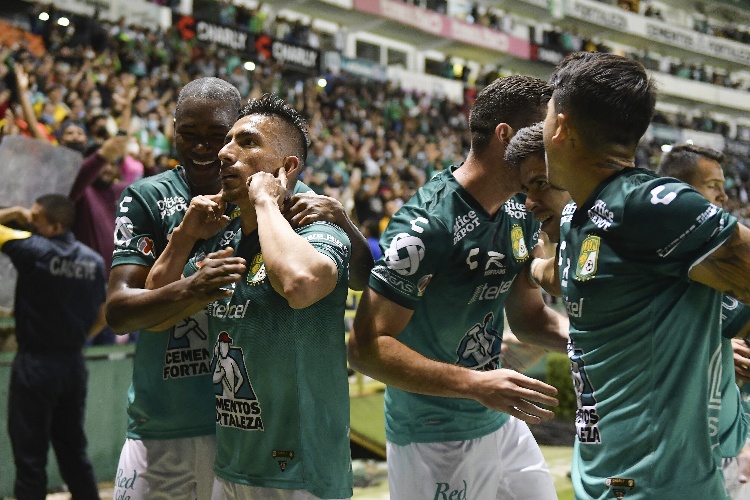 León remonta el global a Puebla y va a semifinal