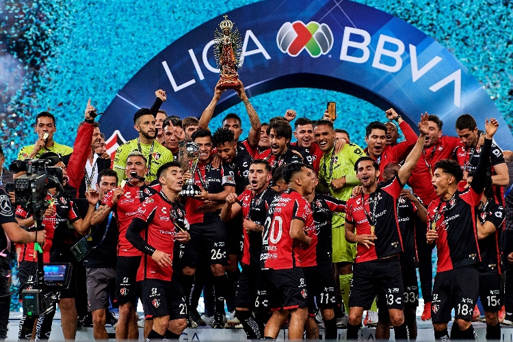 ¡Atlas rompe sequía de 70 años y es campeón del futbol mexicano!