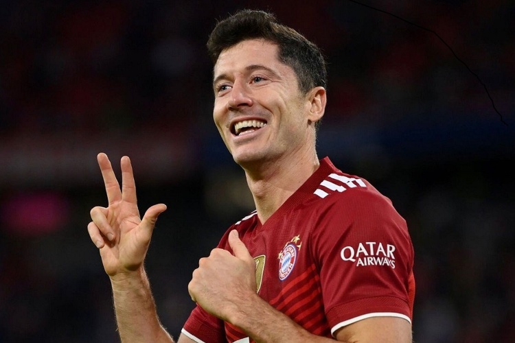 ¡Implacable! Lewandowski llega a 300 goles en Bundesliga  