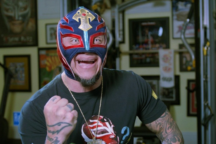 Rey Mysterio hace historia en la WWE