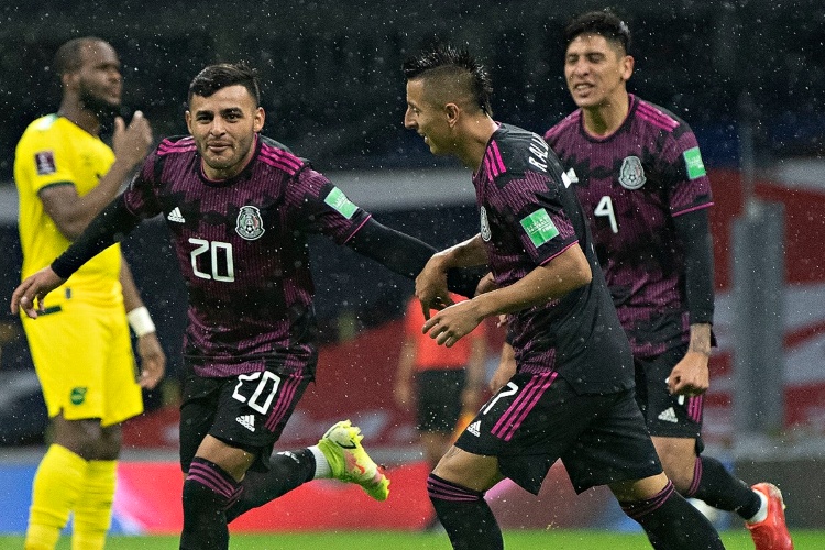 Ricardo Salinas Pliego se burla del México vs Jamaica 