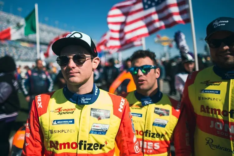 Mexicano Pato O'Ward gana las 24 horas de Daytona 