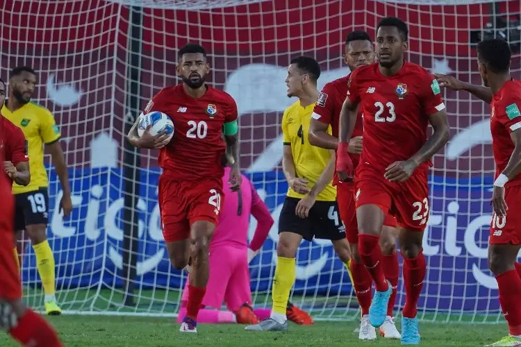 Panamá se impone a Jamaica y sigue en la pelea por Qatar 2022