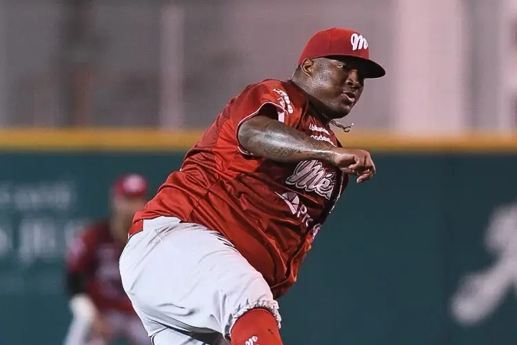 Jumbo Díaz volverá a jugar en la Liga Mexicana de Beisbol