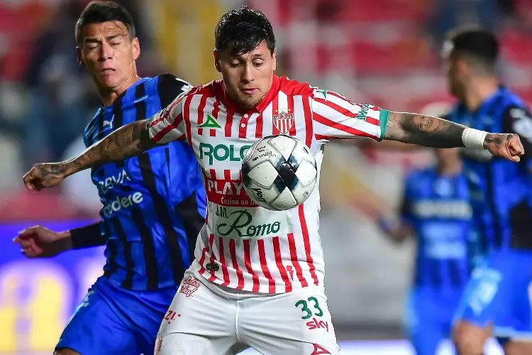 Nico Castillo se iría del Necaxa