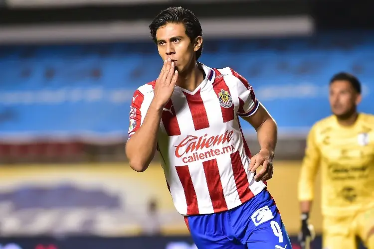 Se acerca el re-debut de JJ Macías con Chivas