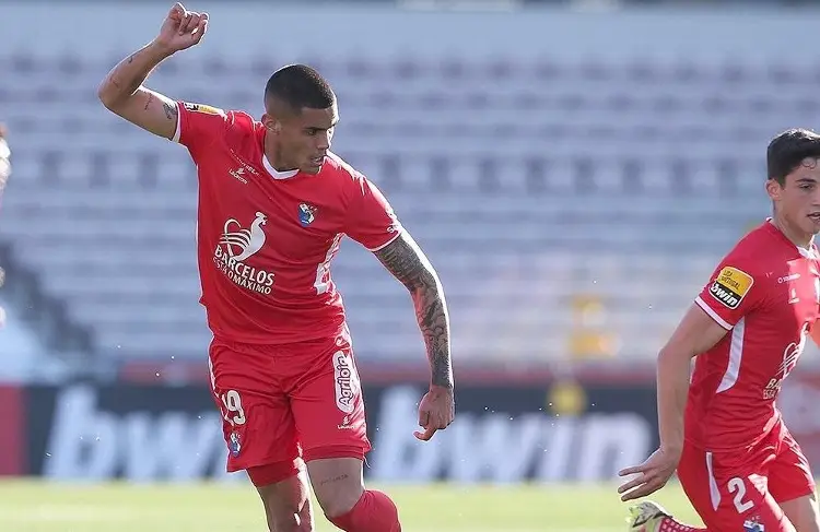 Mexicano se estrena como goleador en Portugal (VIDEO)
