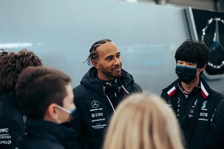 Hamilton pide a FIA trasparencia de los sucedido en Abu Dabi