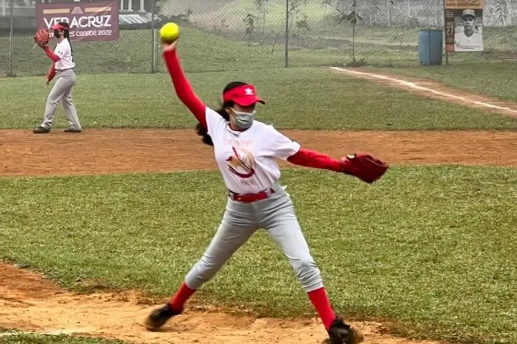Arrasa Poza Rica en softbol  de Juegos Estatales 2022