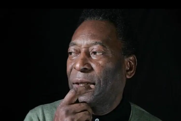 Pelé deja el hospital en donde estuvo internado