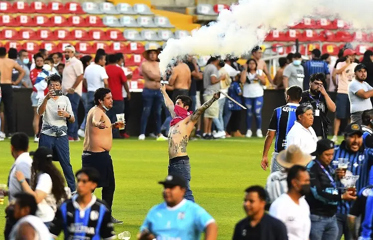 Violencia en el Querétaro vs Atlas le da la vuelta al mundo 