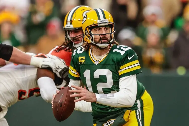 Aaron Rodgers se convierte en el mejor pagado de la historia 