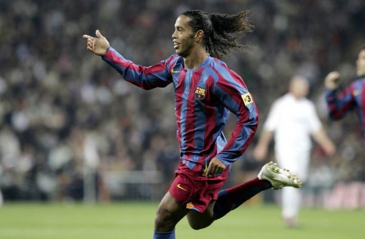 La vez que el Santiago Bernabéu se rindió ante Ronaldinho (VIDEO)