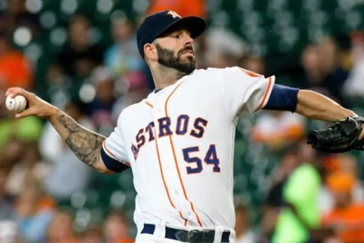 Mike Fiers llega a los Leones de Yucatán