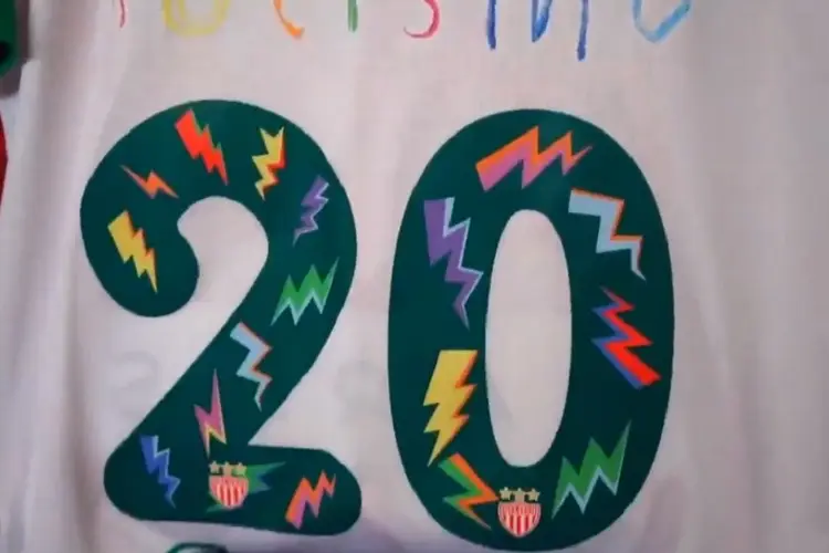 Hijo del 'Jimmy' Lozano decoró los jerseys del Necaxa (VIDEO)