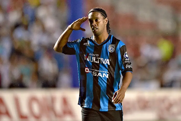 Ronaldinho jugaría en Veracruz y se pondría la del Tiburón