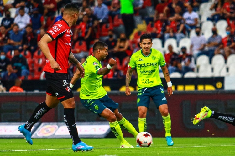 'Jimmy' Lozano critica la actitud de sus futbolistas contra Atlas