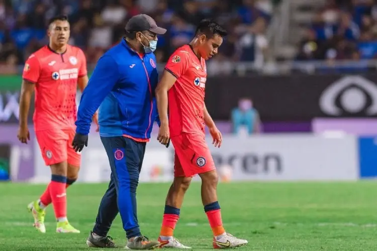 Cruz Azul pide inhabilitar a jugador que lesionó a Carlos Rodríguez