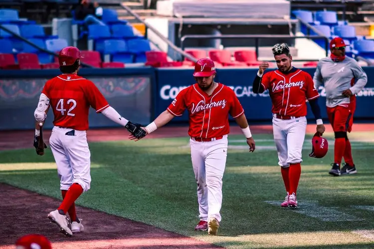 Sultanes venció a El Águila