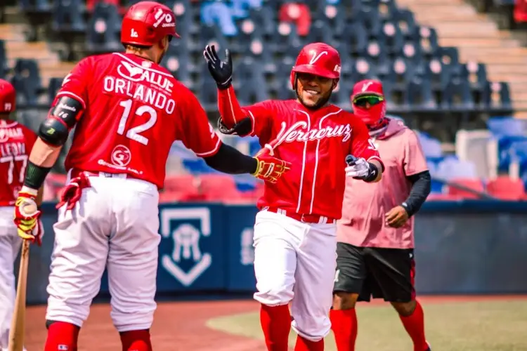 El Águila vence a los Sultanes