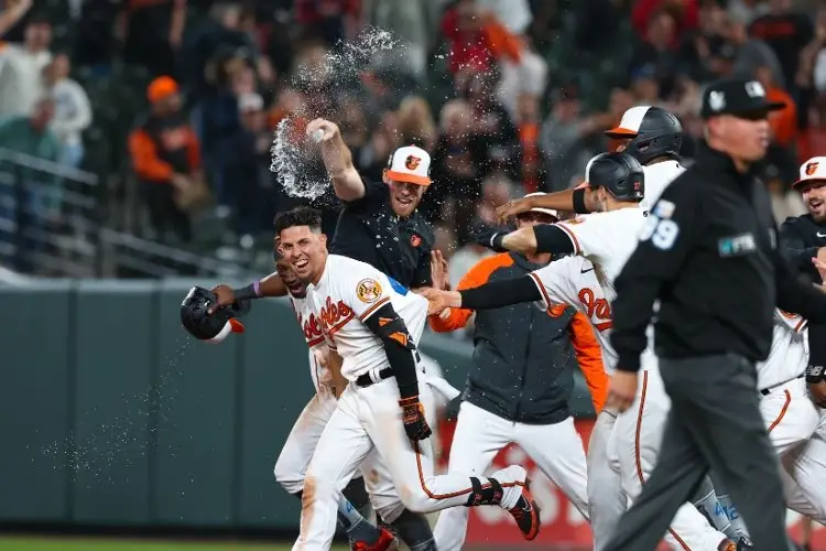 Orioles superan a los Yankees