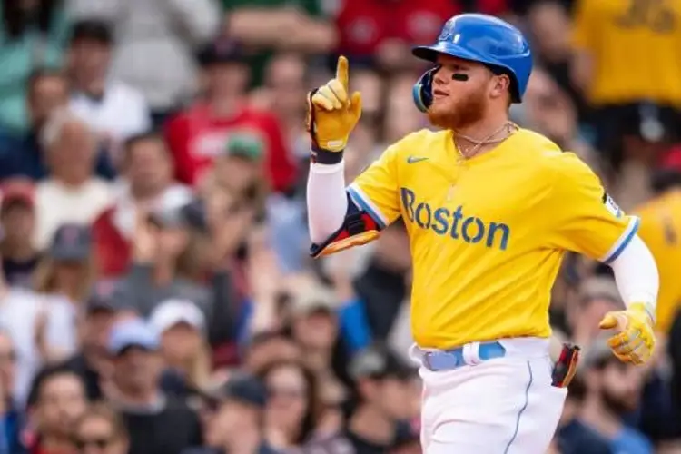 Alex Verdugo pega homerun en triunfo de Red Sox