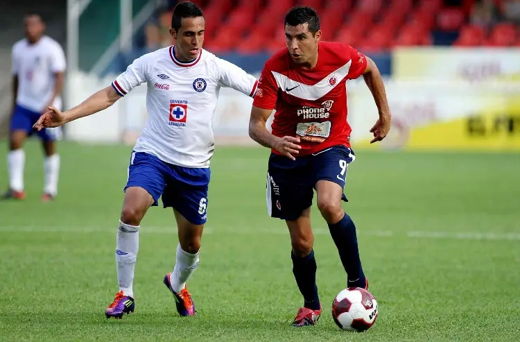 Ex Tiburón se une al cuerpo técnico de Cruz Azul