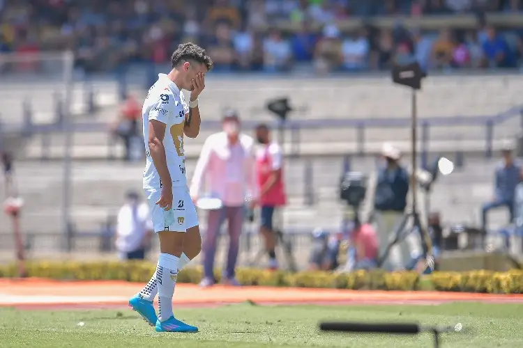 Pumas protesta expulsión de Dinenno