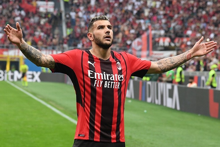 AC Milan gana y acaricia el título de la Serie A 