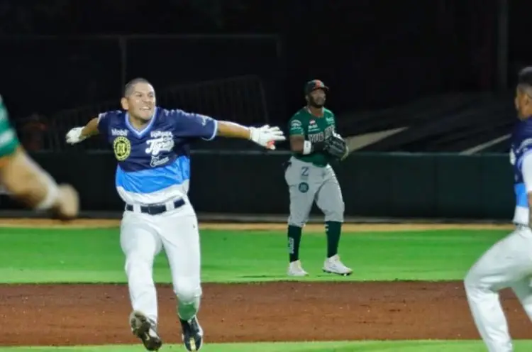 Tigres deja tendidos a los Leones 