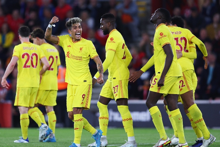 Liverpool gana y definirá título de Premier League en la última jornada
