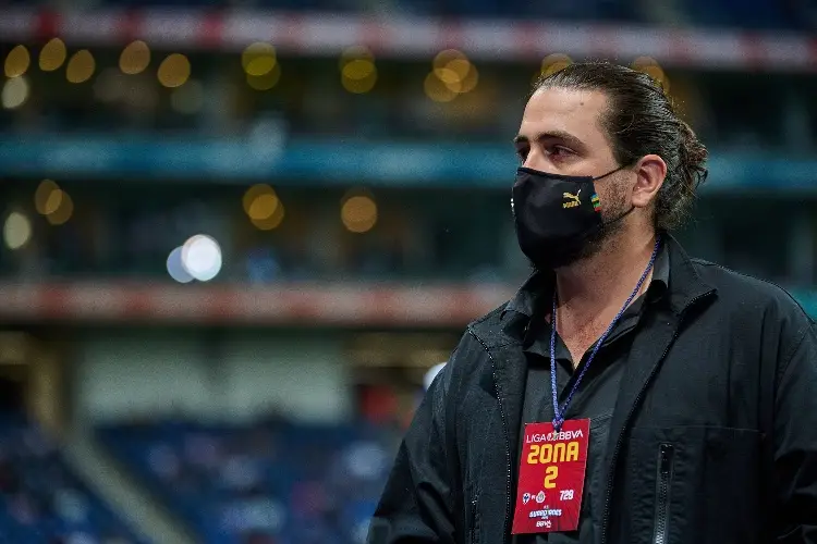 ¿Y Cadena? Vergara confiesa que buscan nuevo DT para Chivas