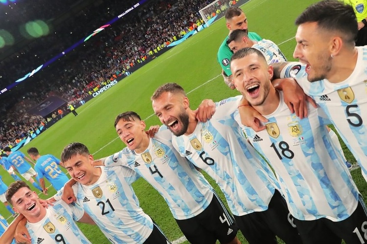 Argentina le dedica cántico a Brasil tras la Finalissima (VIDEO)