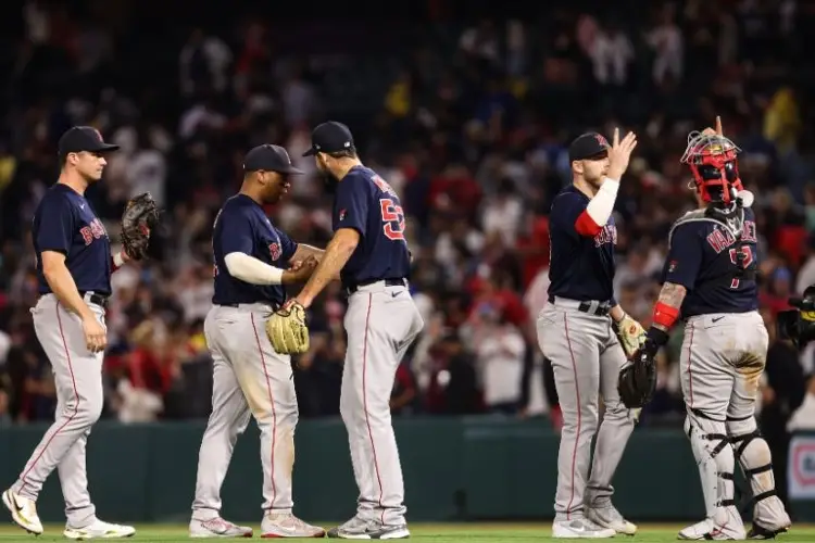 Boston con seis juegos ganados en fila