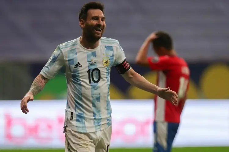 Messi se hace viral tras cantar como Luis Miguel (VIDEO)