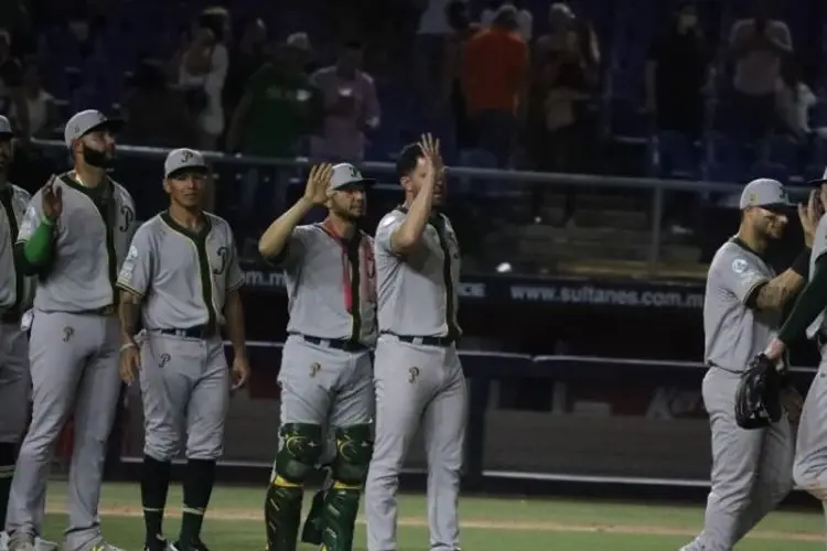 Pericos se impone a los Sultanes