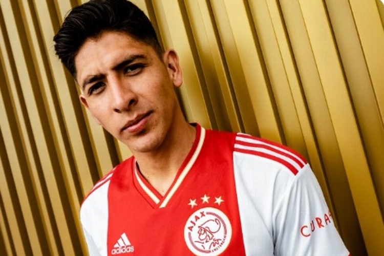 Edson Álvarez luce la nueva piel del Ajax (FOTOS)