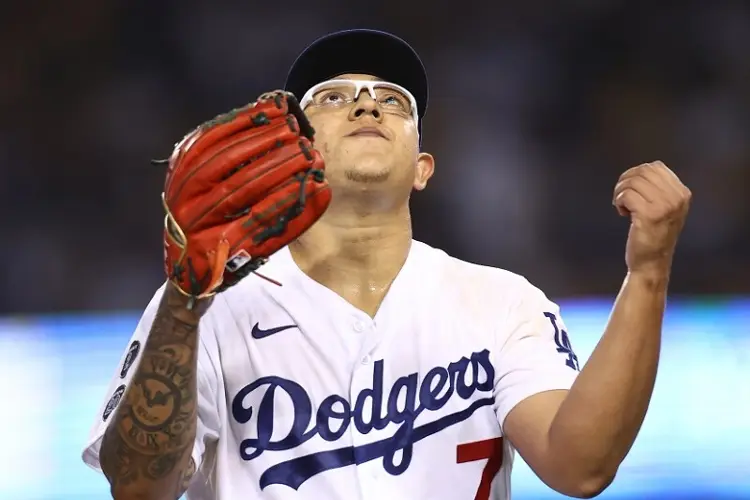 Julio Urías logra su quinto triunfo de la temporada (VIDEO)