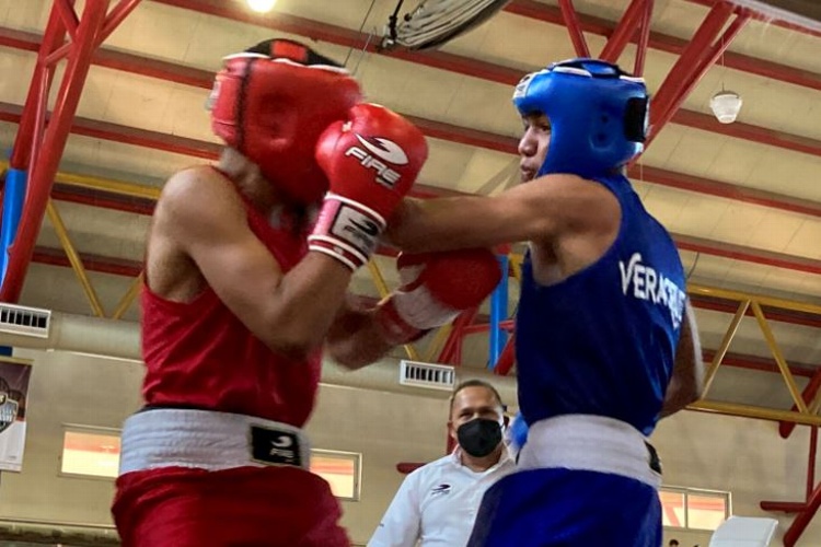Veracruz mete dos boxeadores a la final en Nacionales Conade