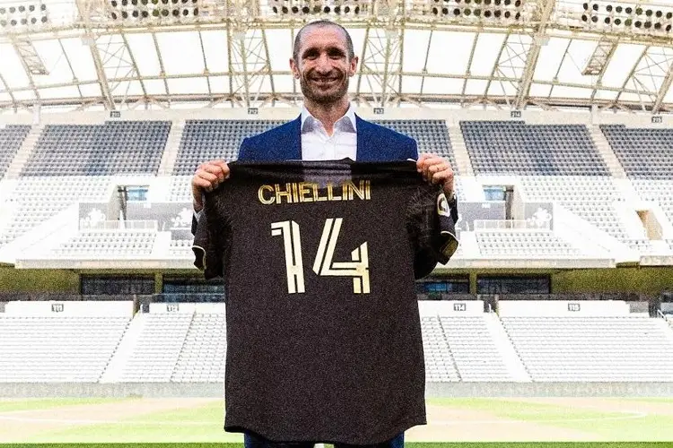 Chiellini elogia a Vela en su presentación con LAFC