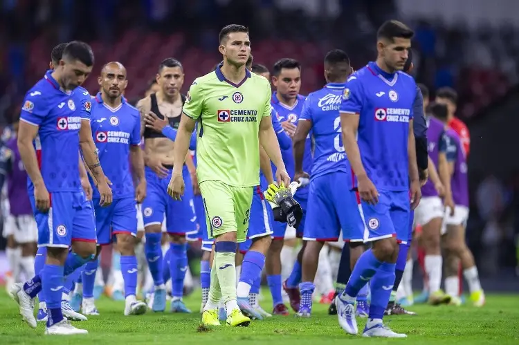 Descartan crisis en Cruz Azul pese a malos resultados