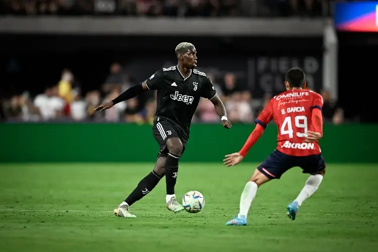 Paul Pogba lesionado tras jugar ante Chivas