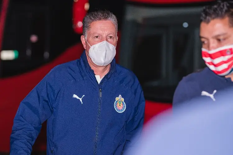 Vergara no aceptó renuncia a Ricardo Peláez