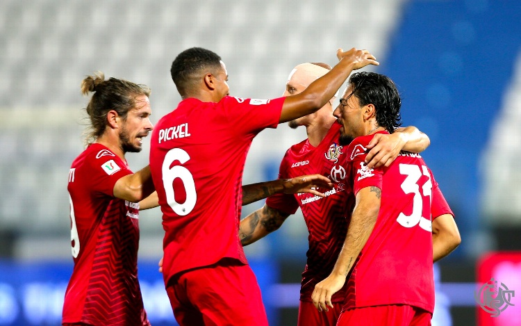 Cremonese avanza en la Coppa con debut de Johan Vázquez