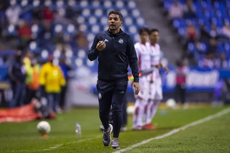 Larcamón siente tristeza por empate del Puebla