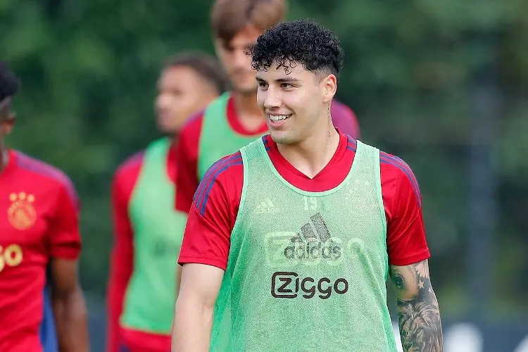 Jorge Sánchez ya entrena con el Ajax (VIDEO)