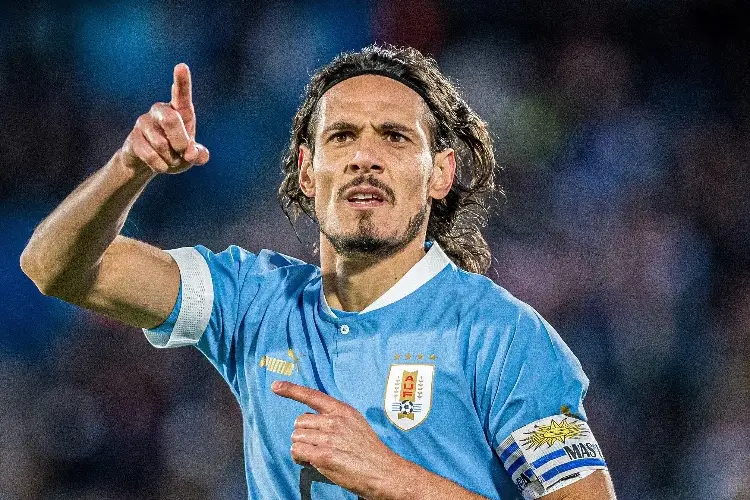 Cavani cambia de destino, pero se mantiene en España